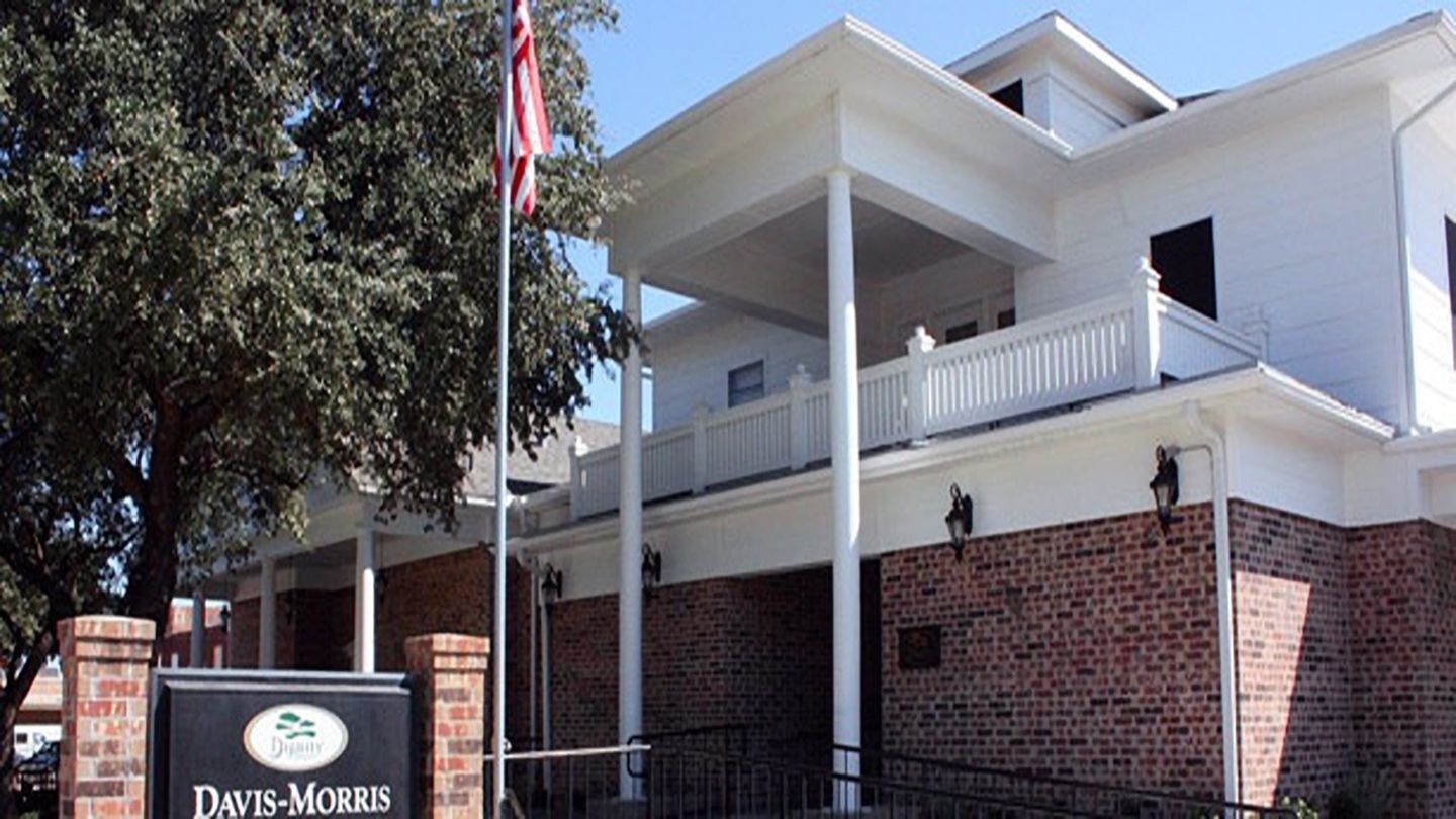 DavisMorris Funeral Home Funeral y Cremación